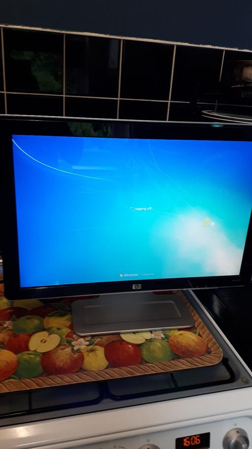  — HP W2216 MONITOR