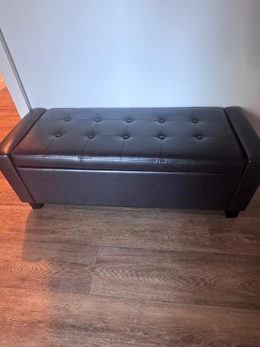  — Storage Turkish bench