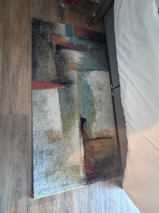 — Bedroom rug
