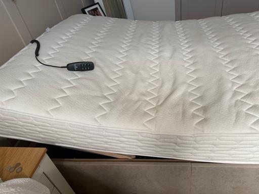  — New double electric bed and mattress