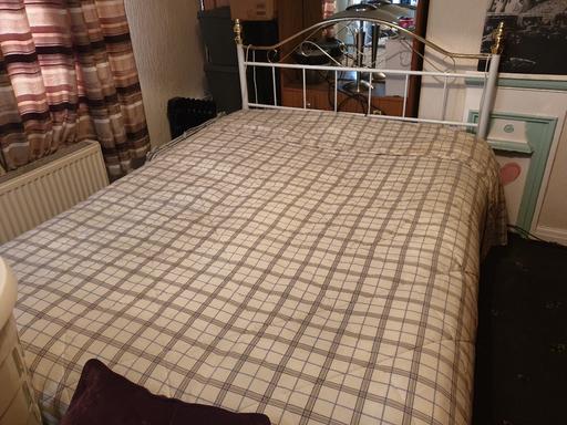  — DOUBLE BED NEVER USED WITH DRAWS