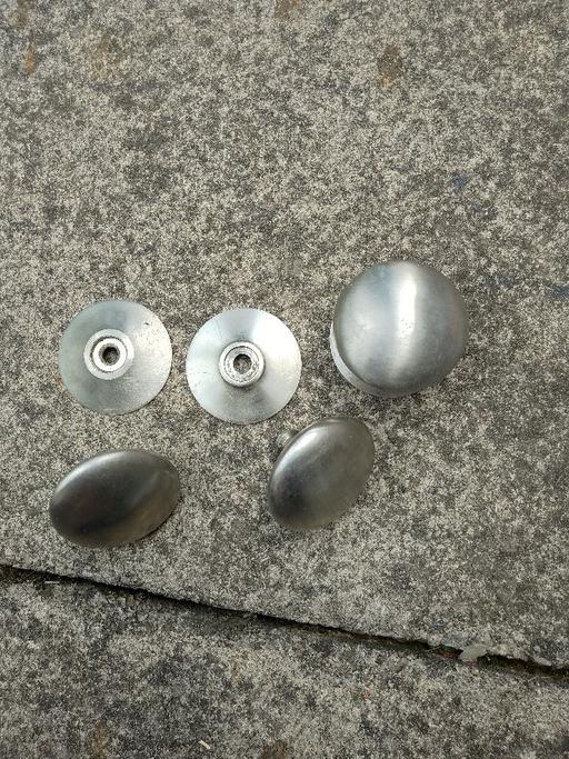  — 3 small knobs with back plate