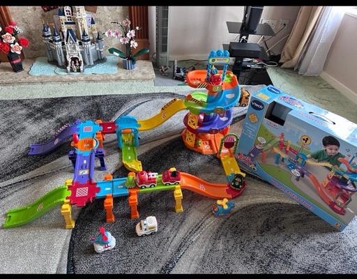 — Toot Toot Parking Garage, 10 Car, Transporter