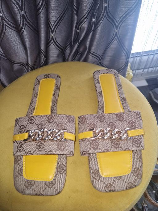  — Ladies flats a small size 41