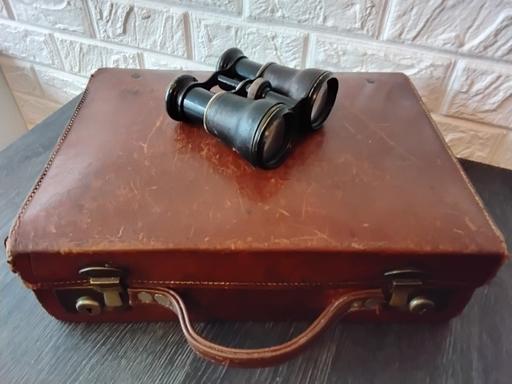  — small vintage suitcase & opera binoculars