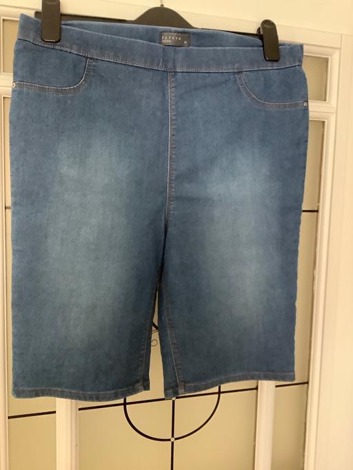  — New denim pull-up shorts