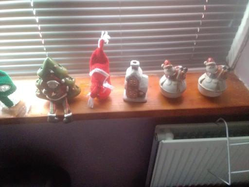  — CHRISTMAS ITEMS FREE