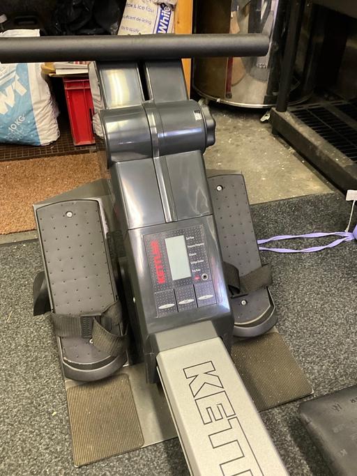  — Rowing machine
