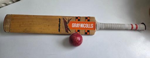  — Gray Nicolls Spank cricket bat - Size 4