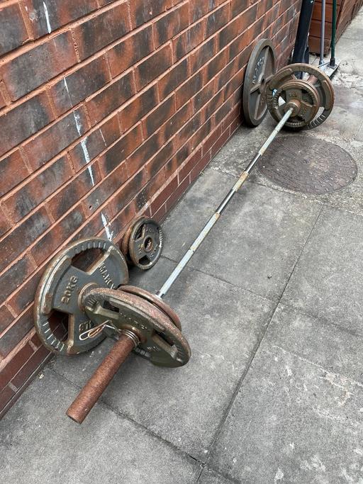  — Weights with bar vintage plus bar