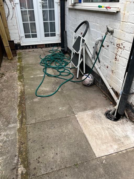  — Water hose over 20 meters available