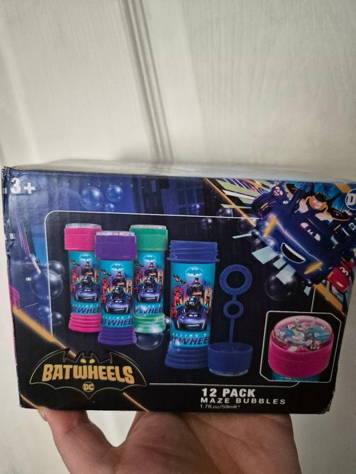  — new Batman 12pk Maze Bubbles