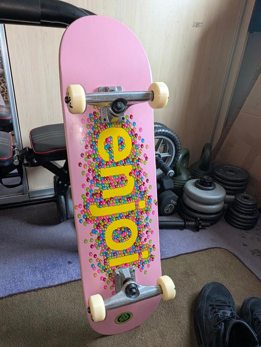  — Enjoi pro skateboard. new.
