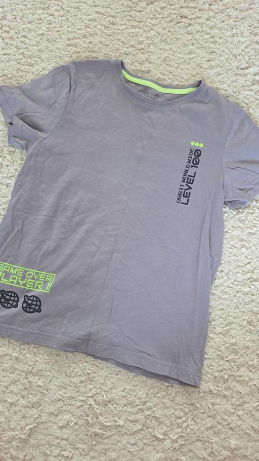  — Age 8-9 PRIMARK tshirt