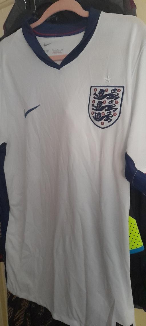  — England football shirt XL
