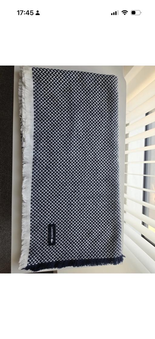  — Lacoste Small Blanket