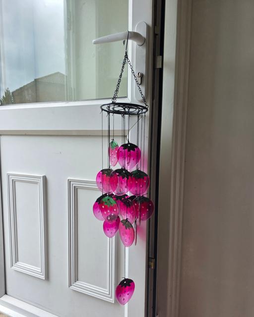  — strawberry glass windchime Free Delivery