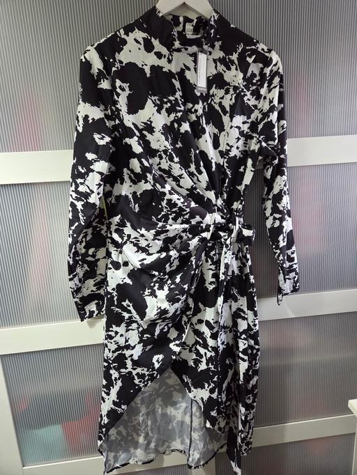  — 🌟NEW🌟 Size 14 BOOHOO midi dress