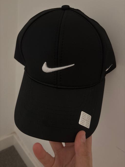  — nike cap/hat