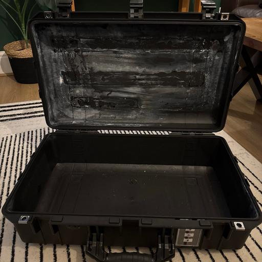  — Peli air 1555