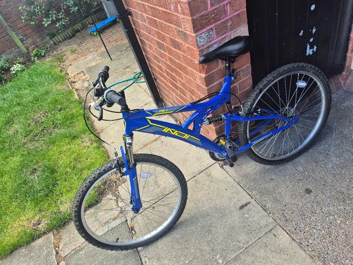 — mens bike, been used once.