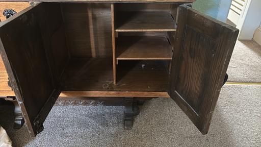  — Side board