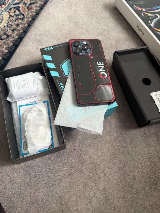  — Phone for sale