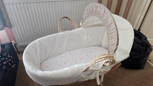  — Baby moses basket