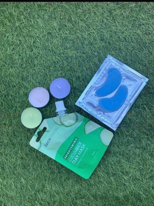  — Brand new skincare set