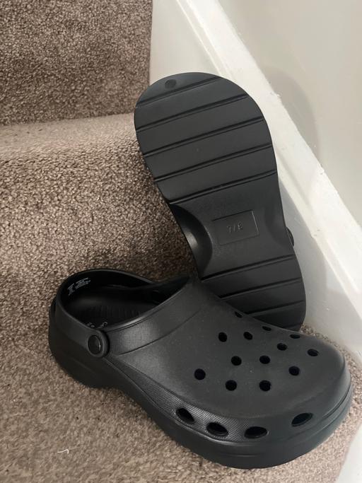  — New black footwear size 7/8 41/42