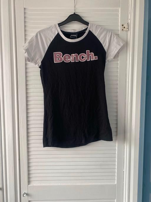  — Bench t-shirt