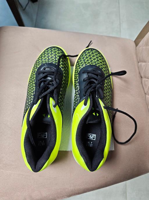  — astro turf trainers size uk7