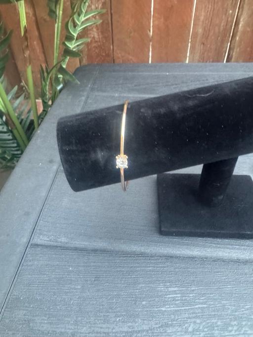  — Diamond bangle