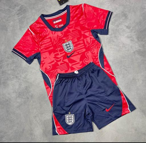  — England football full kit for kids