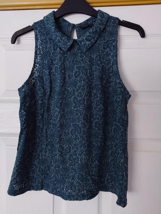  — Women's green patterned sleeveless top size 6