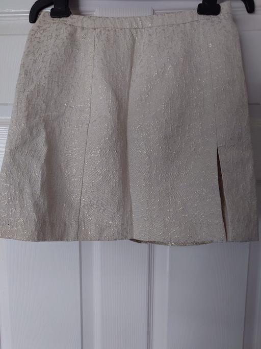  — Women's cream patterned skirt size 32 (4)