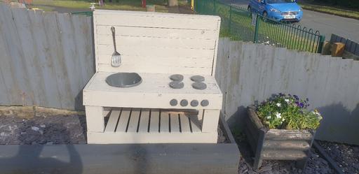  — kids mud kitchen