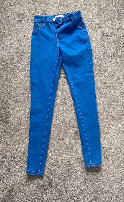  — Jeans blue