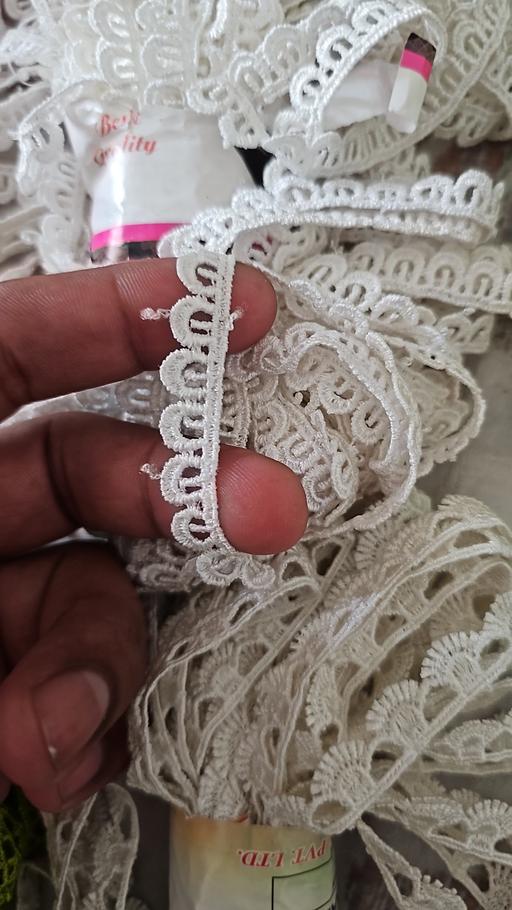  — full lace 14 yard for £4