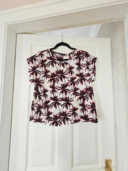  — New Look summer top, size 12.