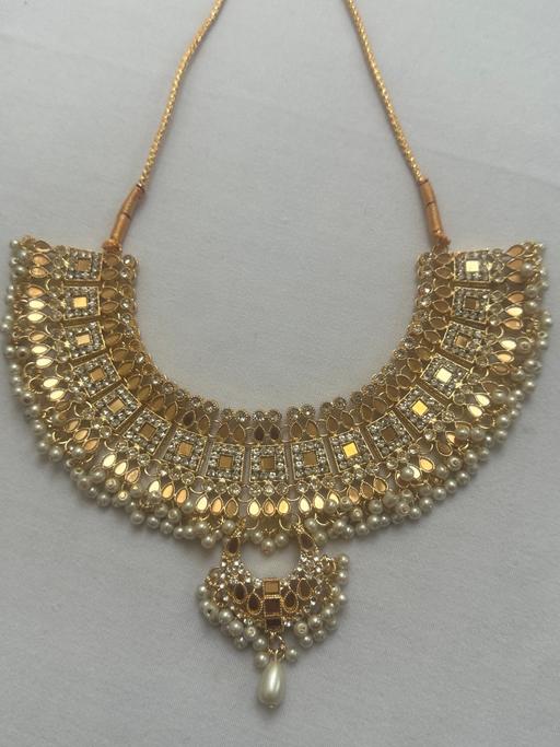  — Heavy party wear set with matha pati