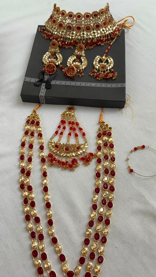  — Bridal set /party set