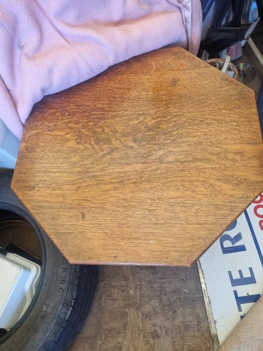  — side table / coffee table