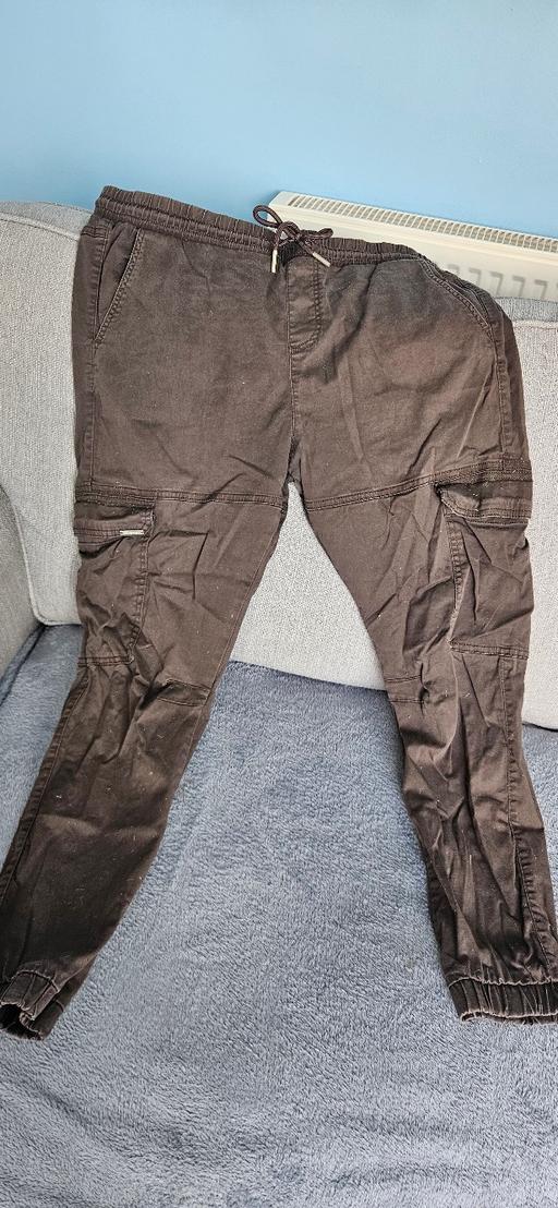 — Bee inspired Mens cargo trousers