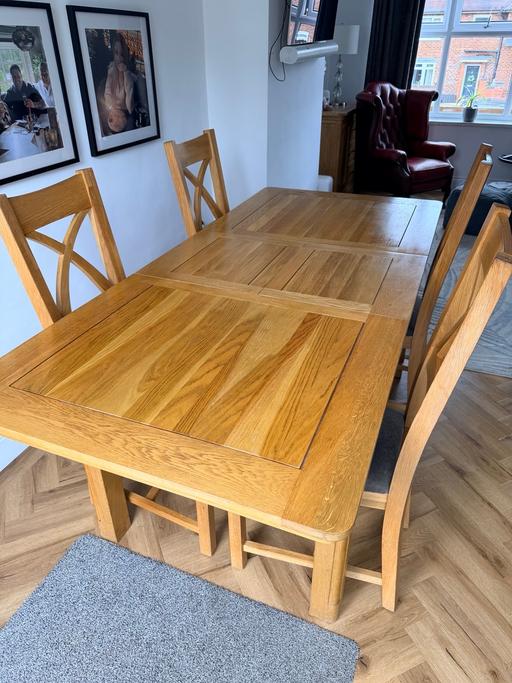  — 5ft Extending Dining Table with 6 Chairs