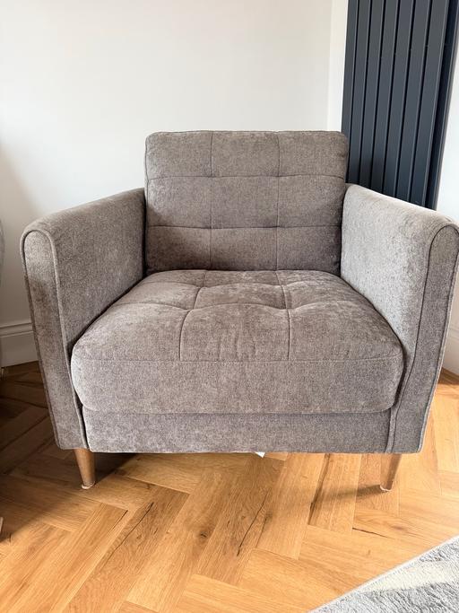  — Modern Accent Chair