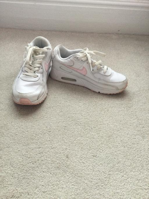  — Girls Nike trainers size 1.5*
