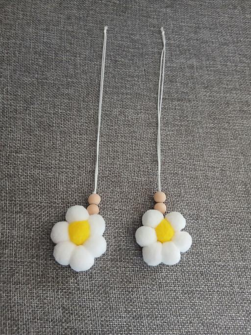  — Hanging Decor New