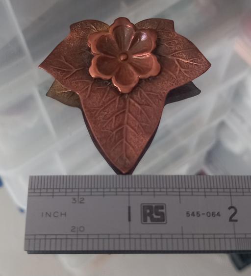  — Vintage copper floral leaf brooch