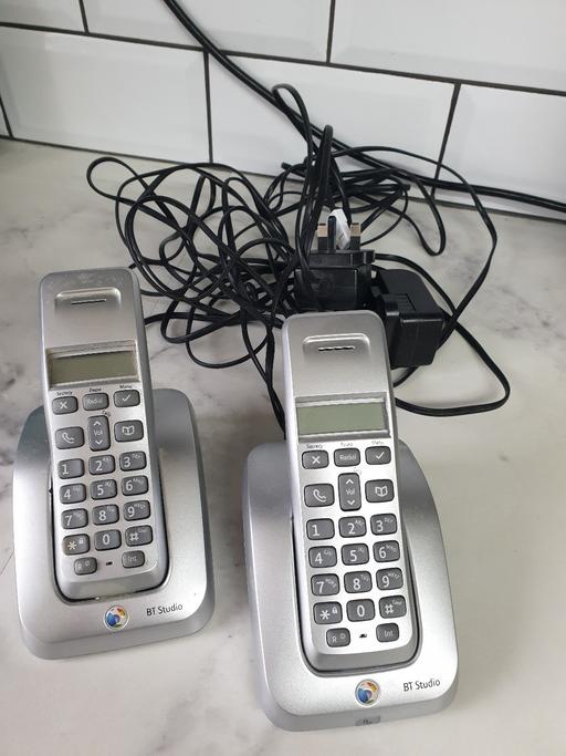  — 2 cordless phones